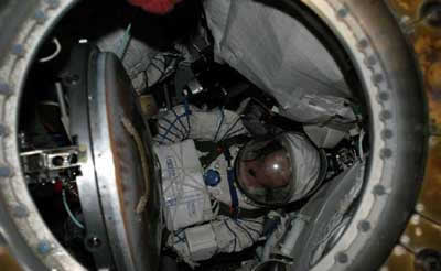 “神舟”四号飞船成功返回（歷史上的今天.中国）