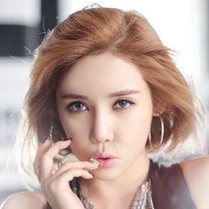 郑河娜的英文名